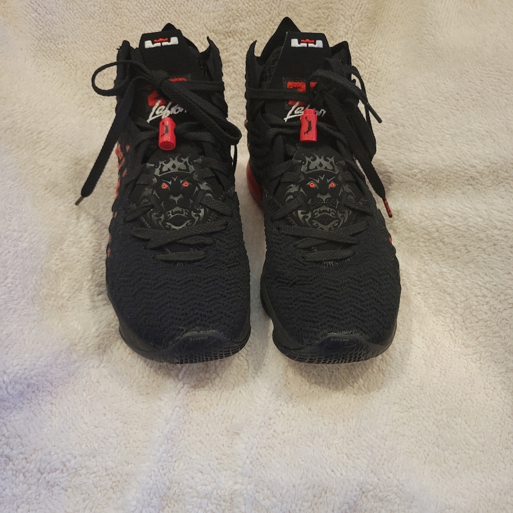 Nike LeBron 17 black infrared